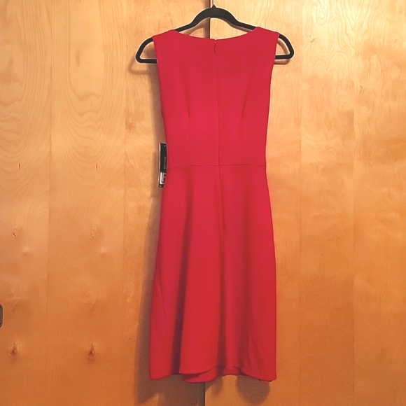 Leslie Fay Sleeveless Red Tie Waist Dress - Picture 5 of 8